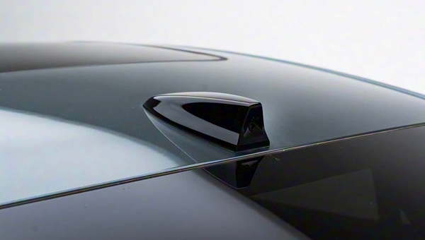 Антенна «Акулий плавник»