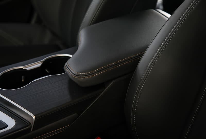 Центральный подлокотник