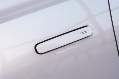 Скрытые дверные ручки