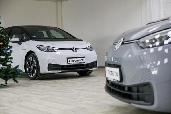 Есть еще заряд. Какие электромобили с пробегом продают в «Атлант-М»