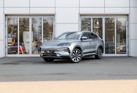 Смотрим электрокроссовер BYD Song Plus