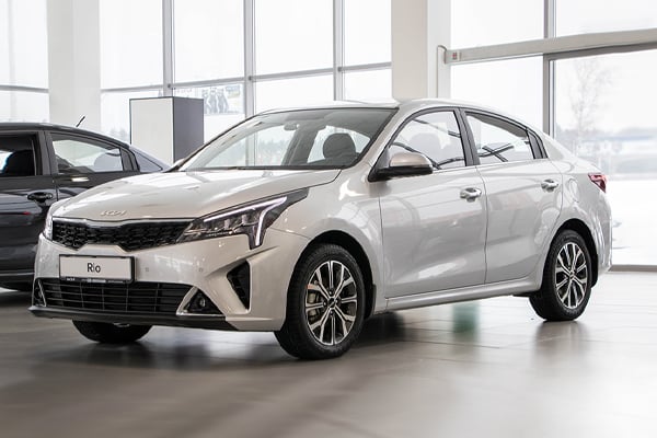 Классический седан Kia Rio