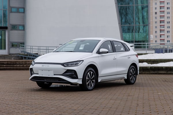 Обзор на народный электрокар – BYD e2