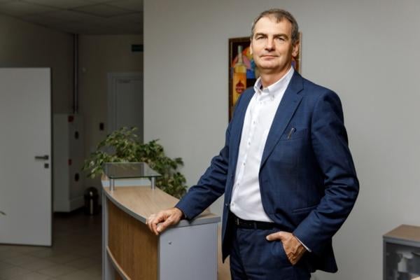 «Спустя 30 лет снова строим авторынок с нуля». Что вытащит дилеров из кризиса?