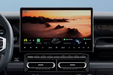 Центральный экран 12.8″/15.6″