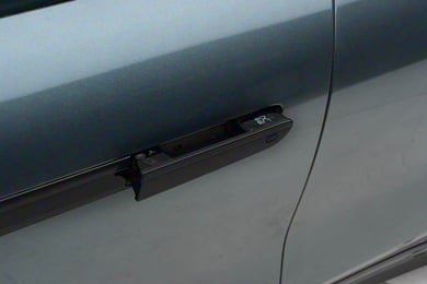 Выдвижные ручки дверей