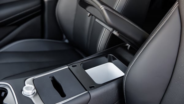 Бокс-холодильник в подлокотнике