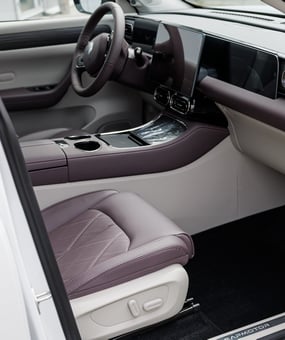 Кресло пассажира с электрорегулировками