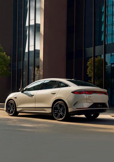 Хорош со всех сторон